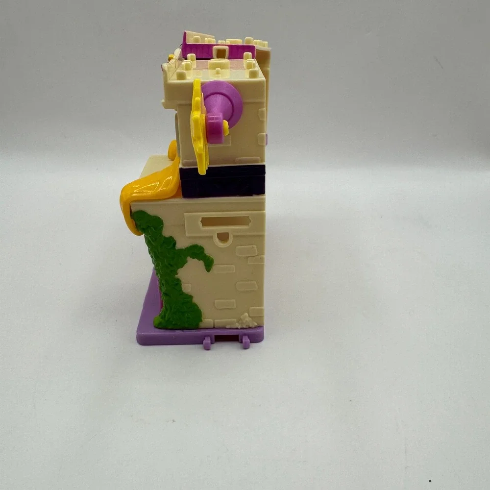 Disney Doorables Rapunzel‎ Tangled Playset Kids Purple Art Gallery Tower Houses